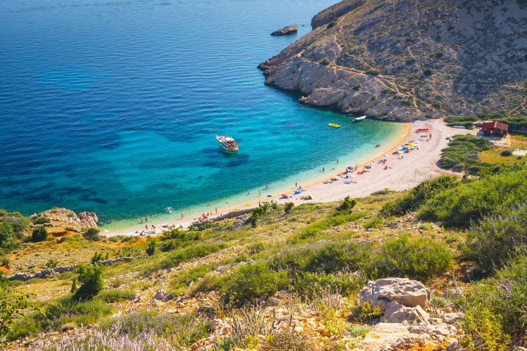 Strand Baska, Insel Krk, Kroatien Urlaub, Bucht