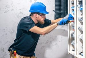 Elektriker Handwerk Insel Krk Kroatien Fachkräftemangel